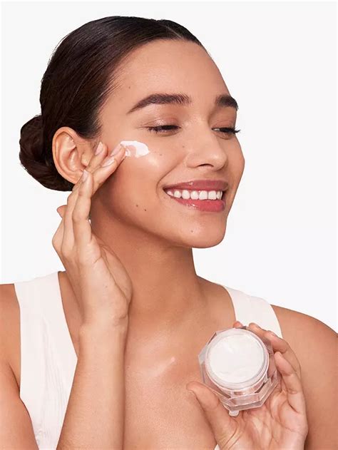 Get Glowing Skin with Magic Cream SPF: Tips for a Radiant Complexion